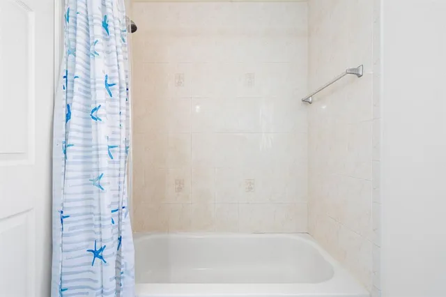 $485,000 | 8520 Northwest 139th Terrace, Unit 1602, Miami Lakes, FL 33016