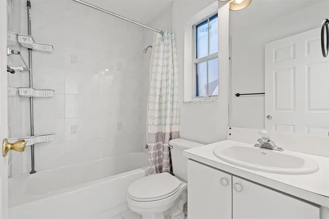 $485,000 | 8520 Northwest 139th Terrace, Unit 1602, Miami Lakes, FL 33016