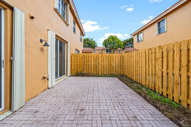 $485,000 | 8520 Northwest 139th Terrace, Unit 1602, Miami Lakes, FL 33016