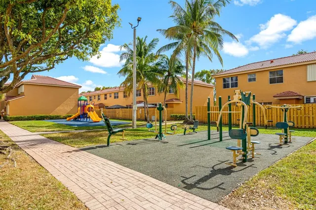 $485,000 | 8520 Northwest 139th Terrace, Unit 1602, Miami Lakes, FL 33016