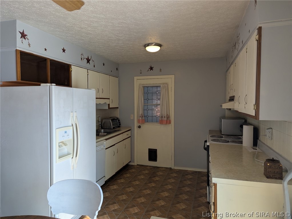 515 Gray Street Hanover, IN 47243 - Photo 5 of 13 Kitchen