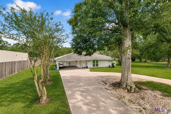 $275,000 | 19758 La Highway 42, Livingston, LA 70754