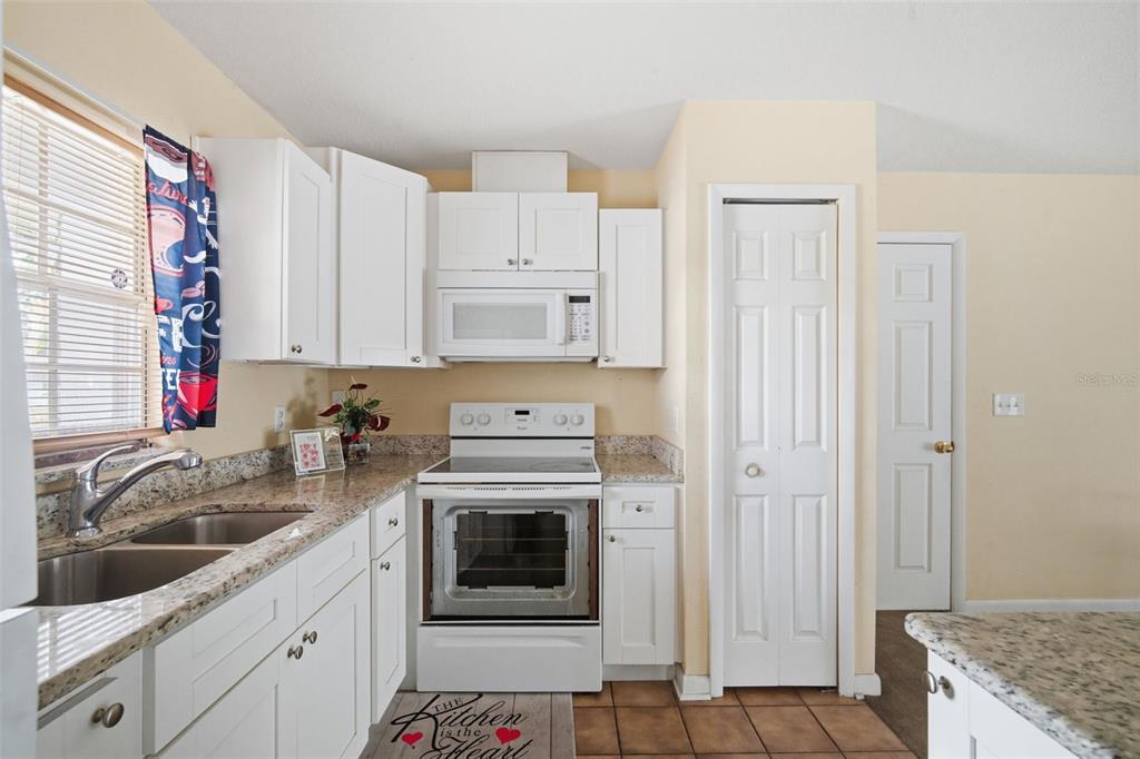 4449 Tarpon Drive Tampa, FL 33617 - Photo 10 of 36