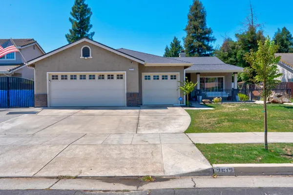 $599,000 | 2512 Keats Avenue, Clovis, CA 93611