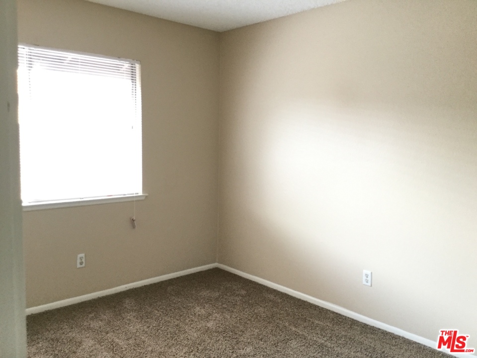 4312 Kingsbury Place Riverside, CA 92503 - Photo 12 of 15