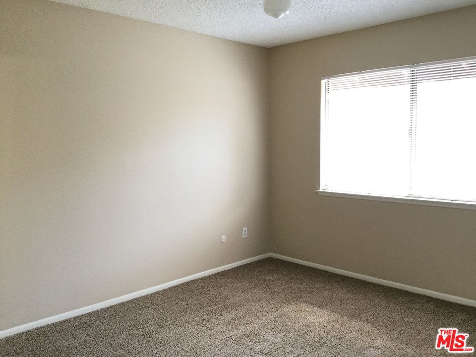 4312 Kingsbury Place Riverside, CA 92503 - Photo 13 of 15