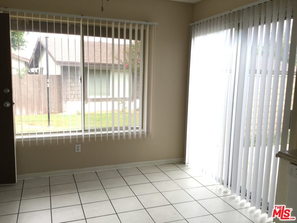 4312 Kingsbury Place Riverside, CA 92503 - Photo 5 of 15