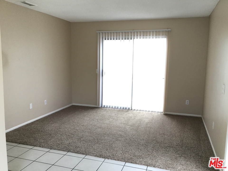 4312 Kingsbury Place Riverside, CA 92503 - Photo 7 of 15