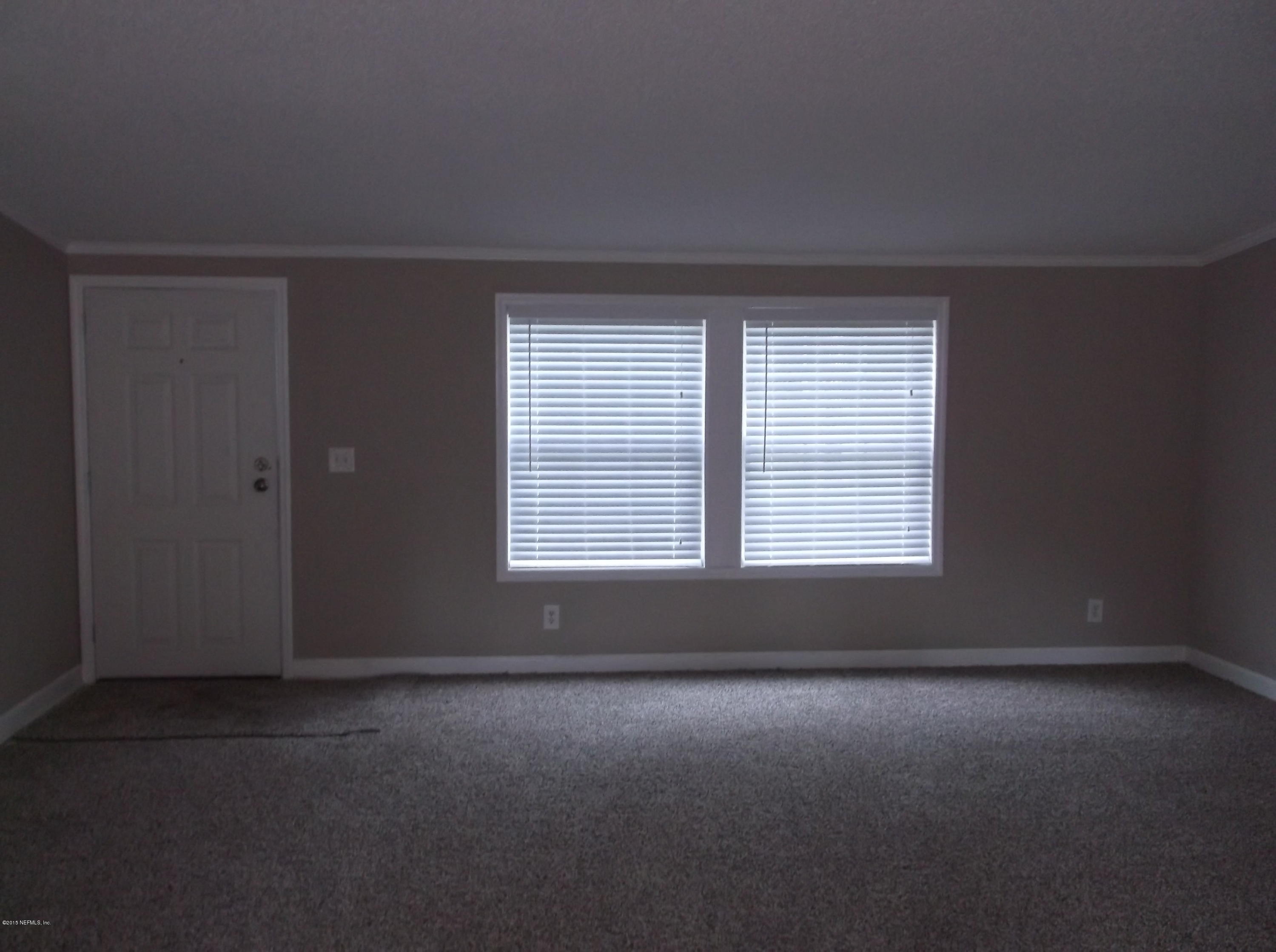5697 Carter Spencer Road Middleburg, FL 32068 - Photo 7 of 11 Living Room