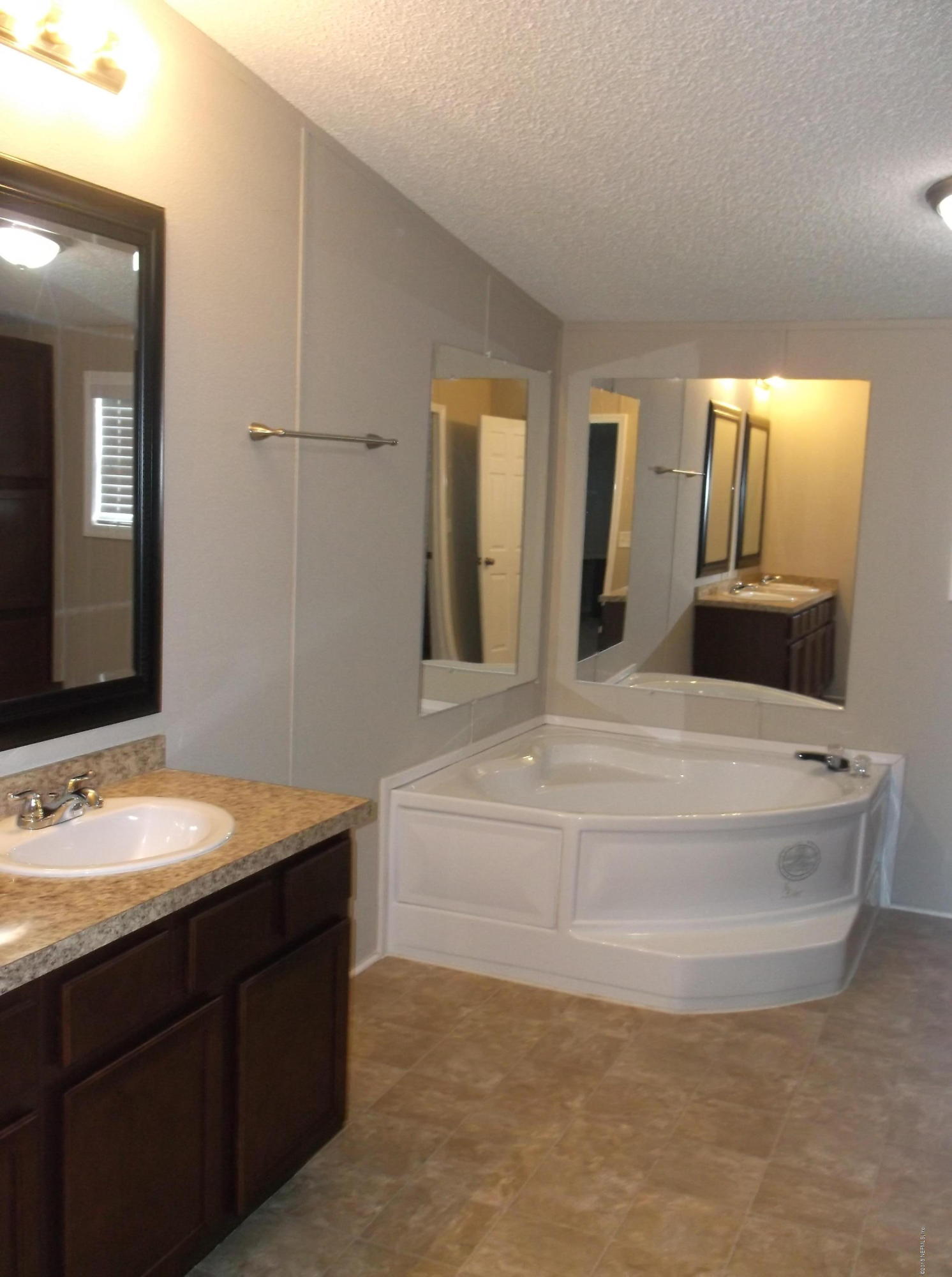 5697 Carter Spencer Road Middleburg, FL 32068 - Photo 9 of 11 Master Bath