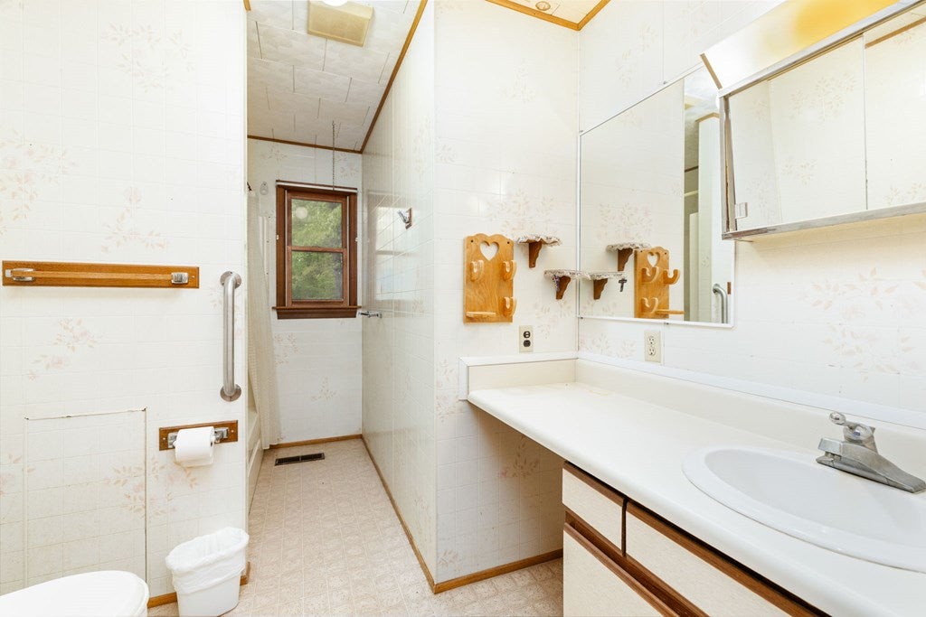 3537 Hardy Road Keysville, VA 23947 - Photo 12 of 80 Gallery Image 12