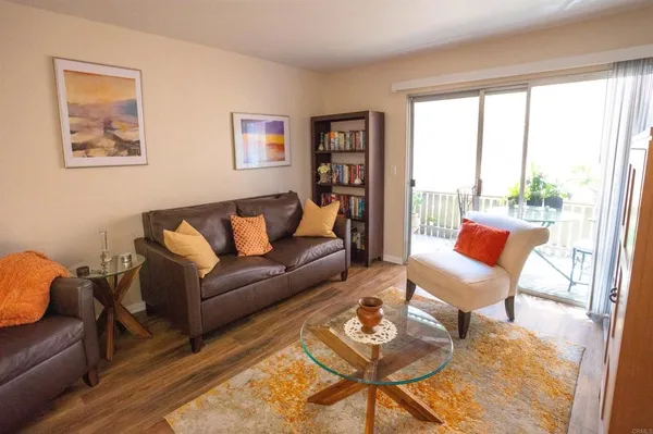 $369,000 | 432 Edgehill Lane, Unit 79, Oceanside, CA 92054