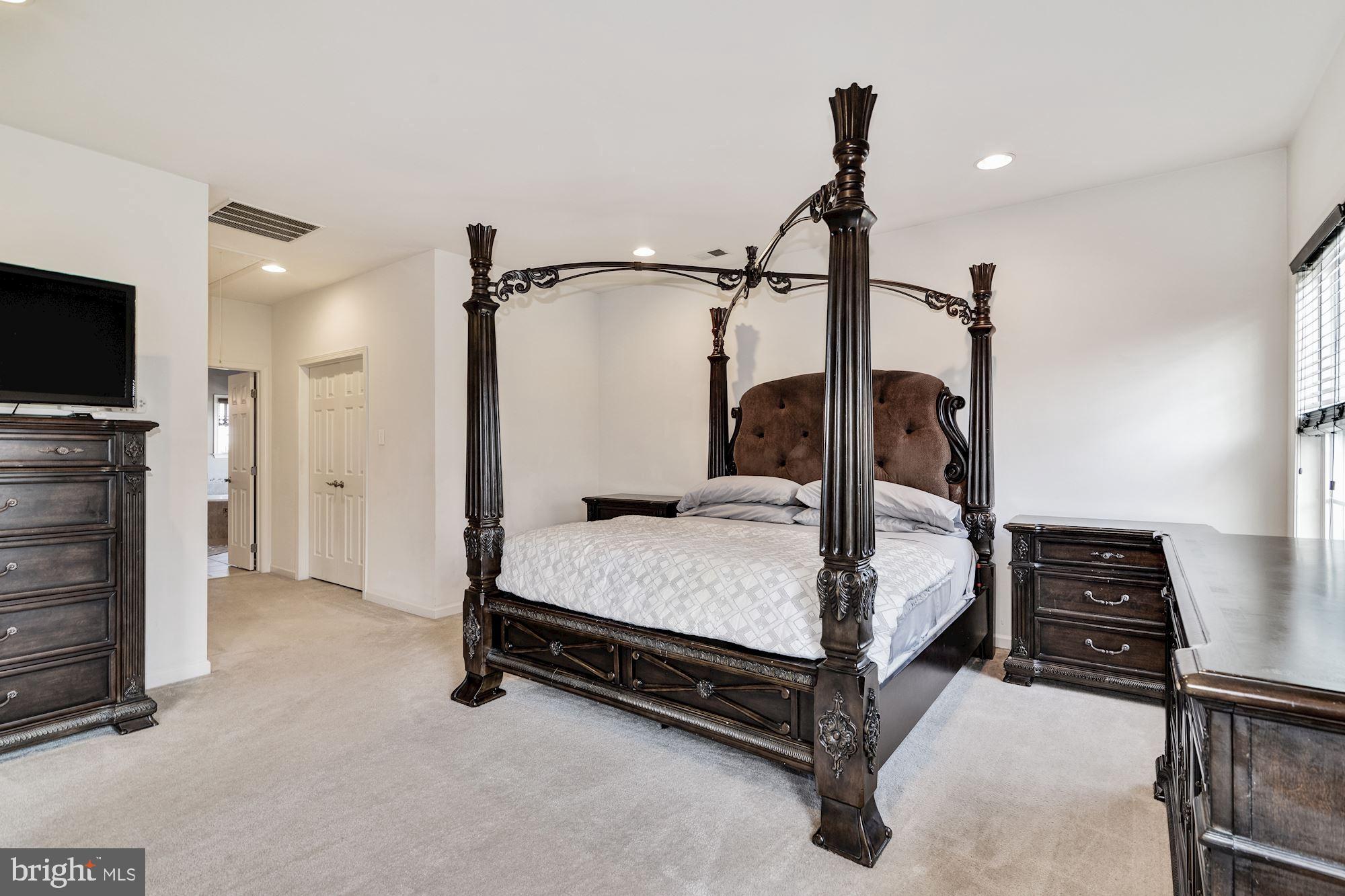 806 Derius Drive Mickleton, NJ 08056 - Photo 28 of 51 Master Suite