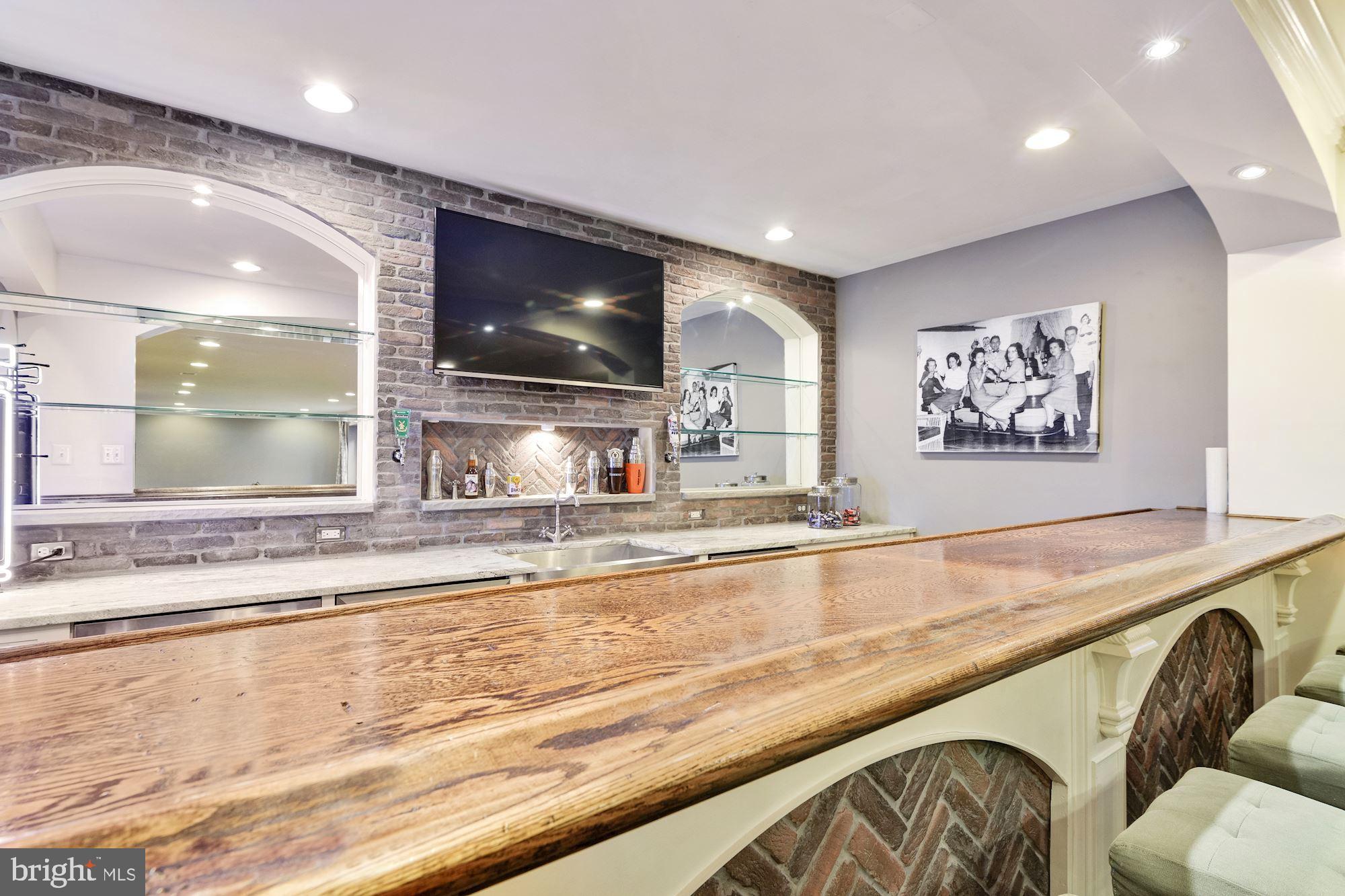 806 Derius Drive Mickleton, NJ 08056 - Photo 49 of 51 Basement Bar