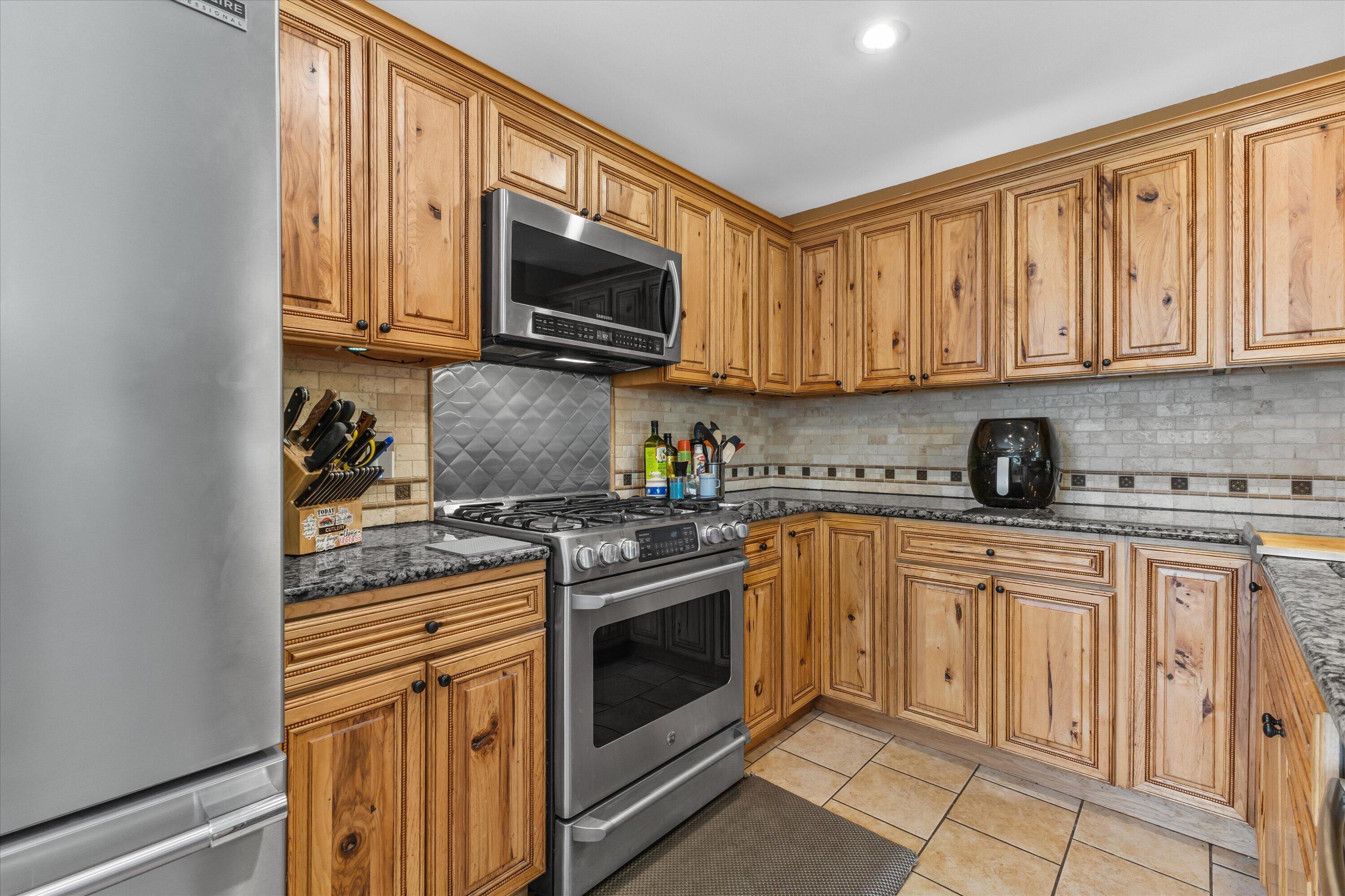 3732 South 75th Street Milwaukee, WI 53220 - Photo 12 of 43 Stainless Steel Appliances
