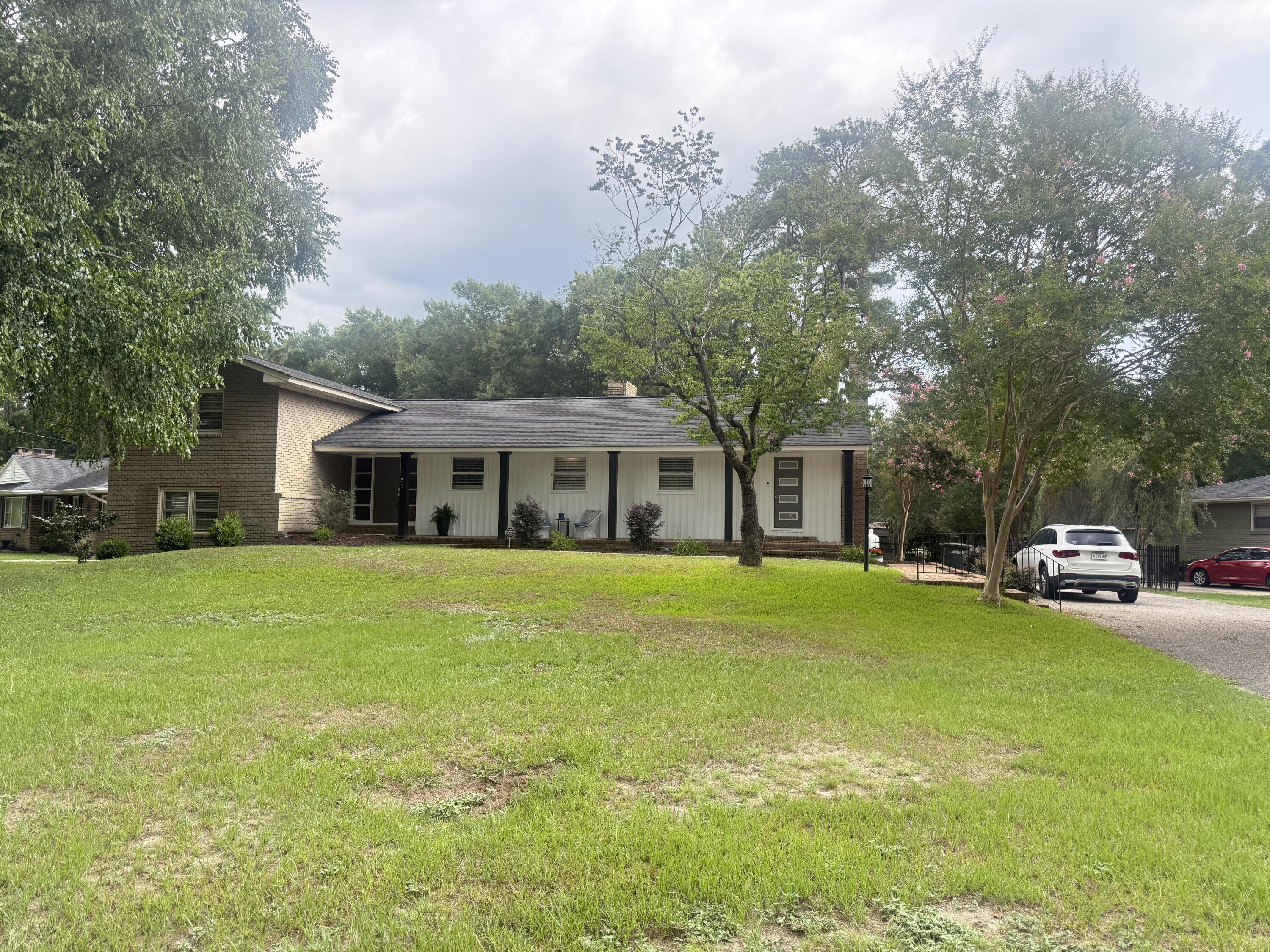31 Riley Street Sumter, SC 29150 - Photo 2 of 65 IMG_5310