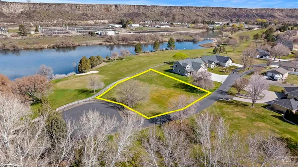 $179,000 | 326 Clear Lake Lane, Buhl, ID 83316