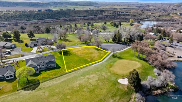 $179,000 | 326 Clear Lake Lane, Buhl, ID 83316