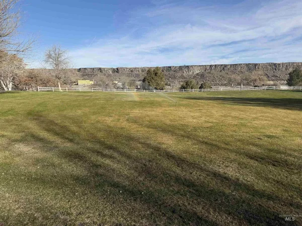 $179,000 | 326 Clear Lake Lane, Buhl, ID 83316