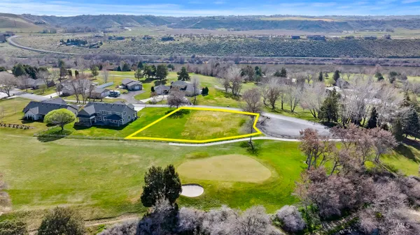 $179,000 | 326 Clear Lake Lane, Buhl, ID 83316