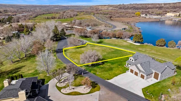 $179,000 | 326 Clear Lake Lane, Buhl, ID 83316