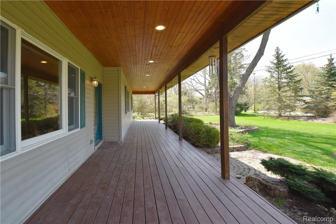 48520 West 9 Mile Road Novi, MI 48374 - Photo 2 of 35 Nine Mile Road_02.JPG