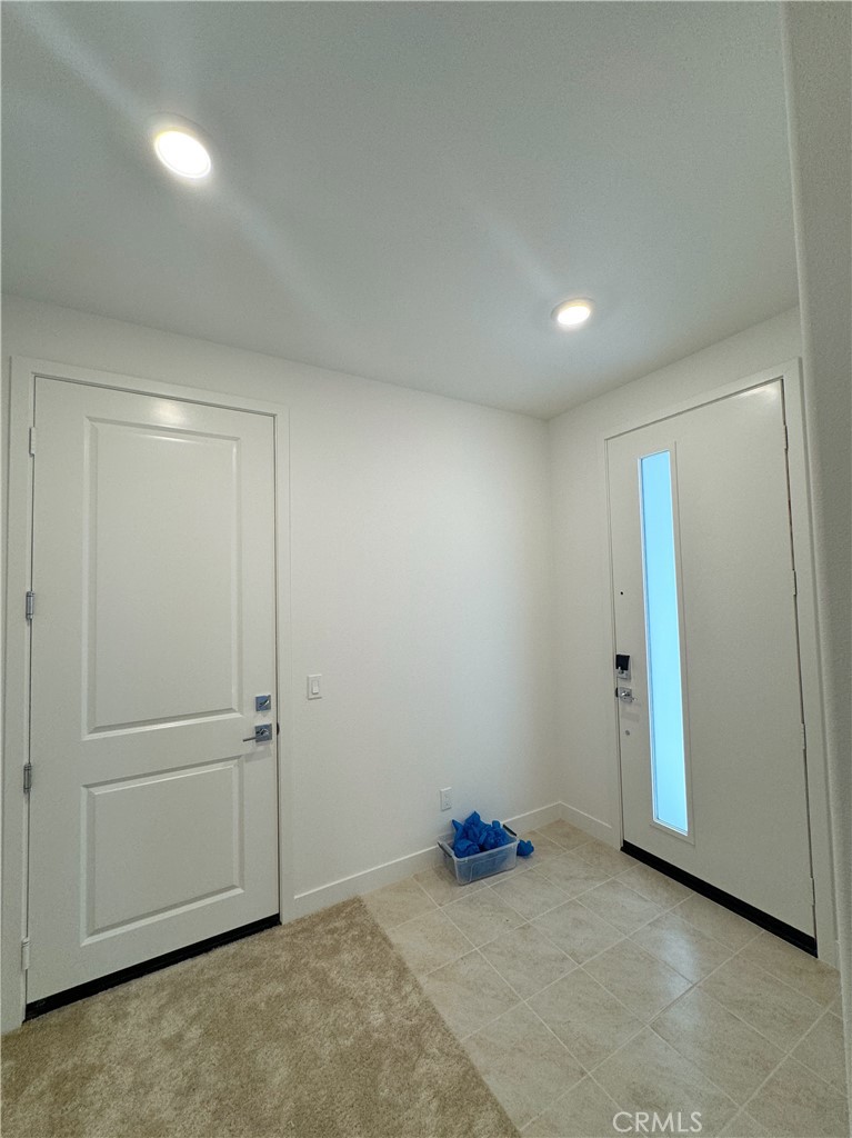 283 Lynx Irvine, CA 92618 - Photo 7 of 28