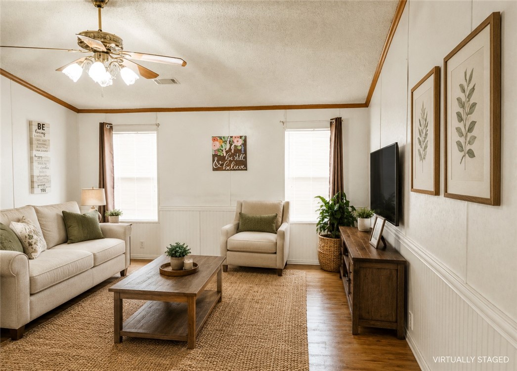 207 Dunbar Street Refugio, TX 78377 - Photo 4 of 39 Virtually staged living room
