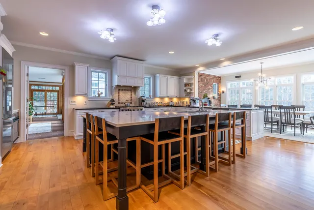 $2,750,000 | 384 Riverbend Drive, Manchester, VT 05254