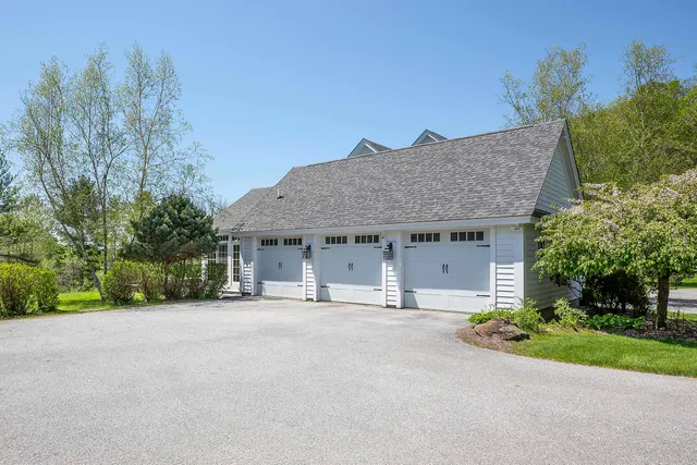 $2,750,000 | 384 Riverbend Drive, Manchester, VT 05254