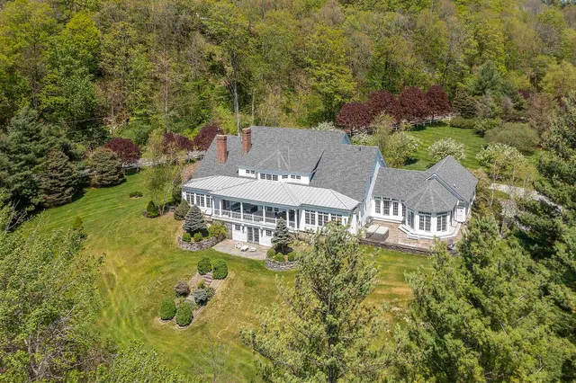 $2,750,000 | 384 Riverbend Drive, Manchester, VT 05254