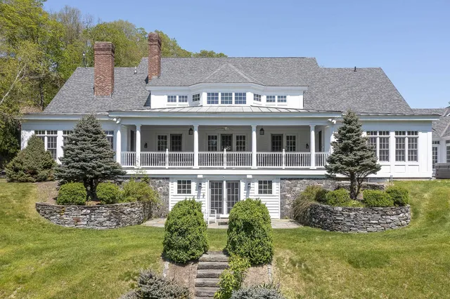 $2,750,000 | 384 Riverbend Drive, Manchester, VT 05254