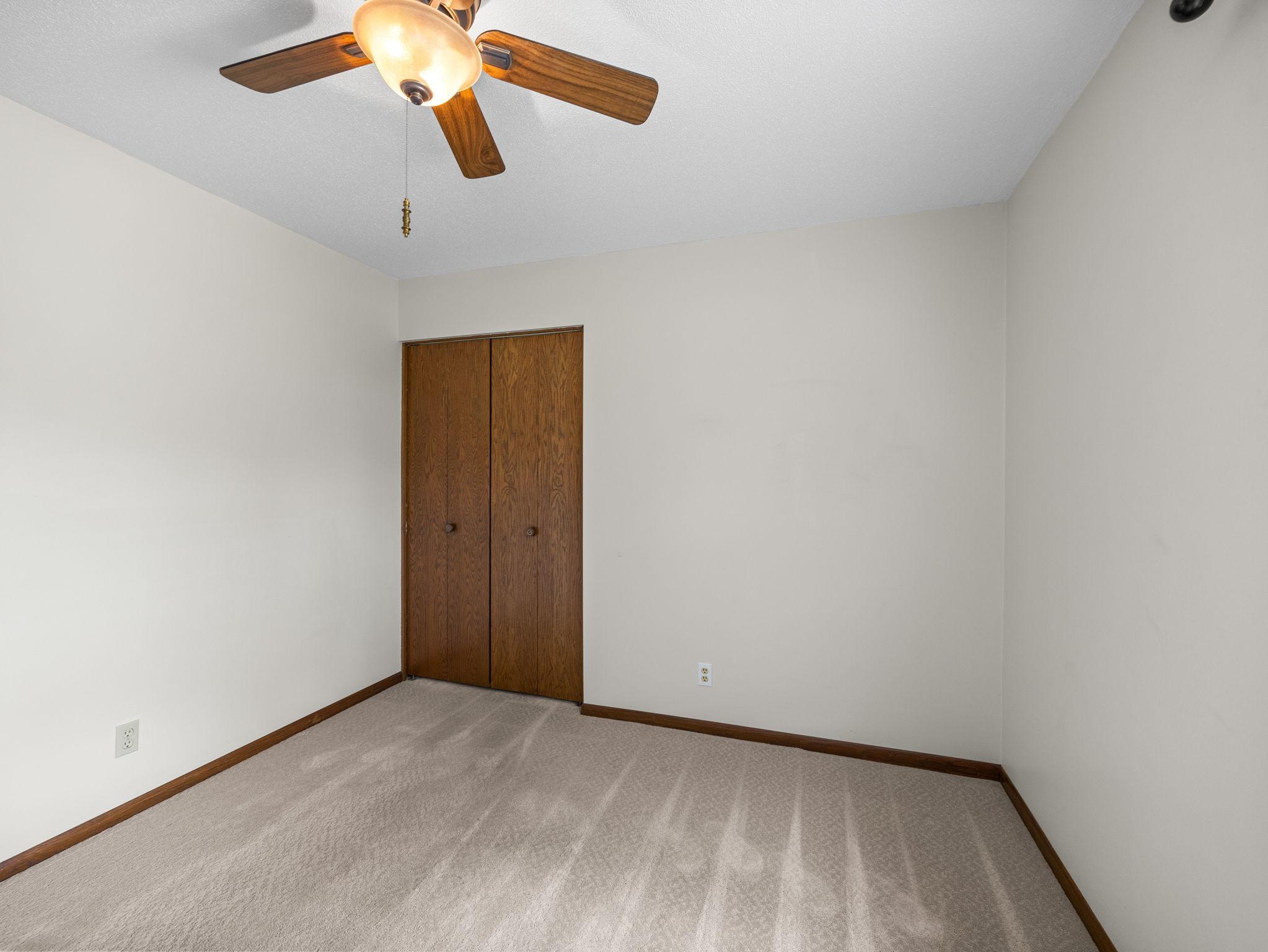 10433 Utah Road Bloomington, MN 55438 - Photo 21 of 33