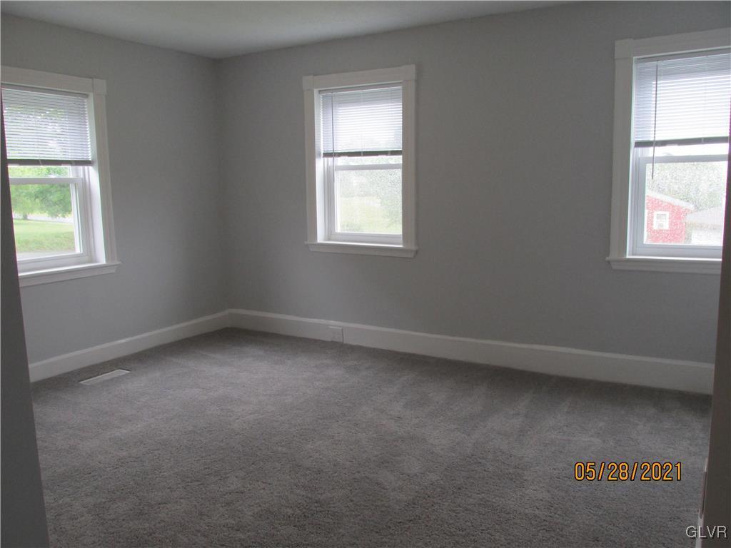 691 Bok Road Nazareth, PA 18064 - Photo 9 of 24 an empty room with a window