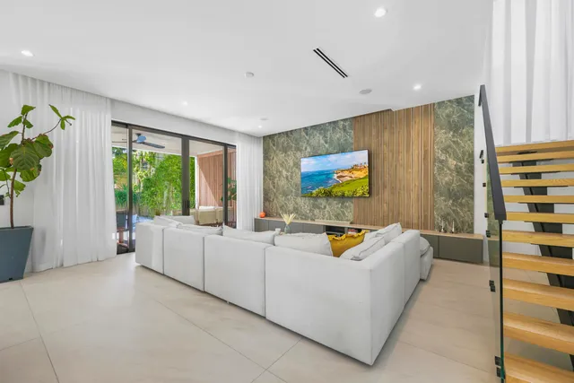 $2,875,000 | 1504 Northeast 6th Street, Fort Lauderdale, FL 33304