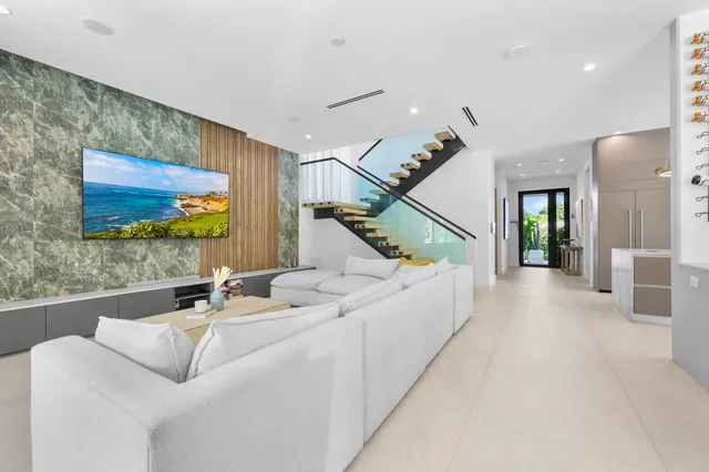 $2,875,000 | 1504 Northeast 6th Street, Fort Lauderdale, FL 33304