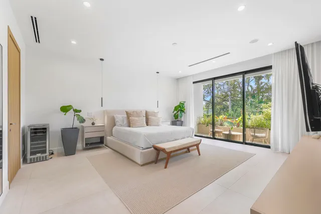 $2,875,000 | 1504 Northeast 6th Street, Fort Lauderdale, FL 33304