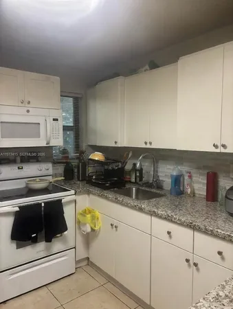 $2,000 | 1484 Northwest 15th Avenue, Unit 3, Miami, FL 33125