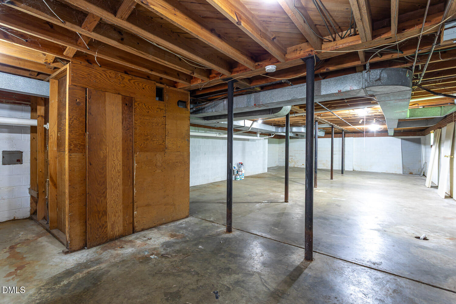 2602 Wade Avenue Raleigh, NC 27607 - Photo 24 of 38 machikas-2602-wade-26