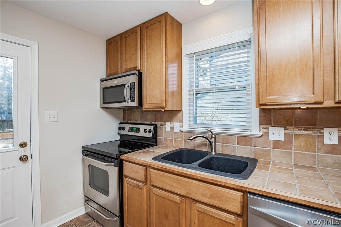 2409 Crystal Ridge Road Henrico, VA 23233 - Photo 12 of 35 Gallery Image 12
