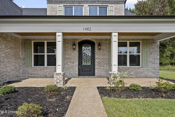 $625,900 | 1482 John Thomas Cove, Hernando, MS 38632
