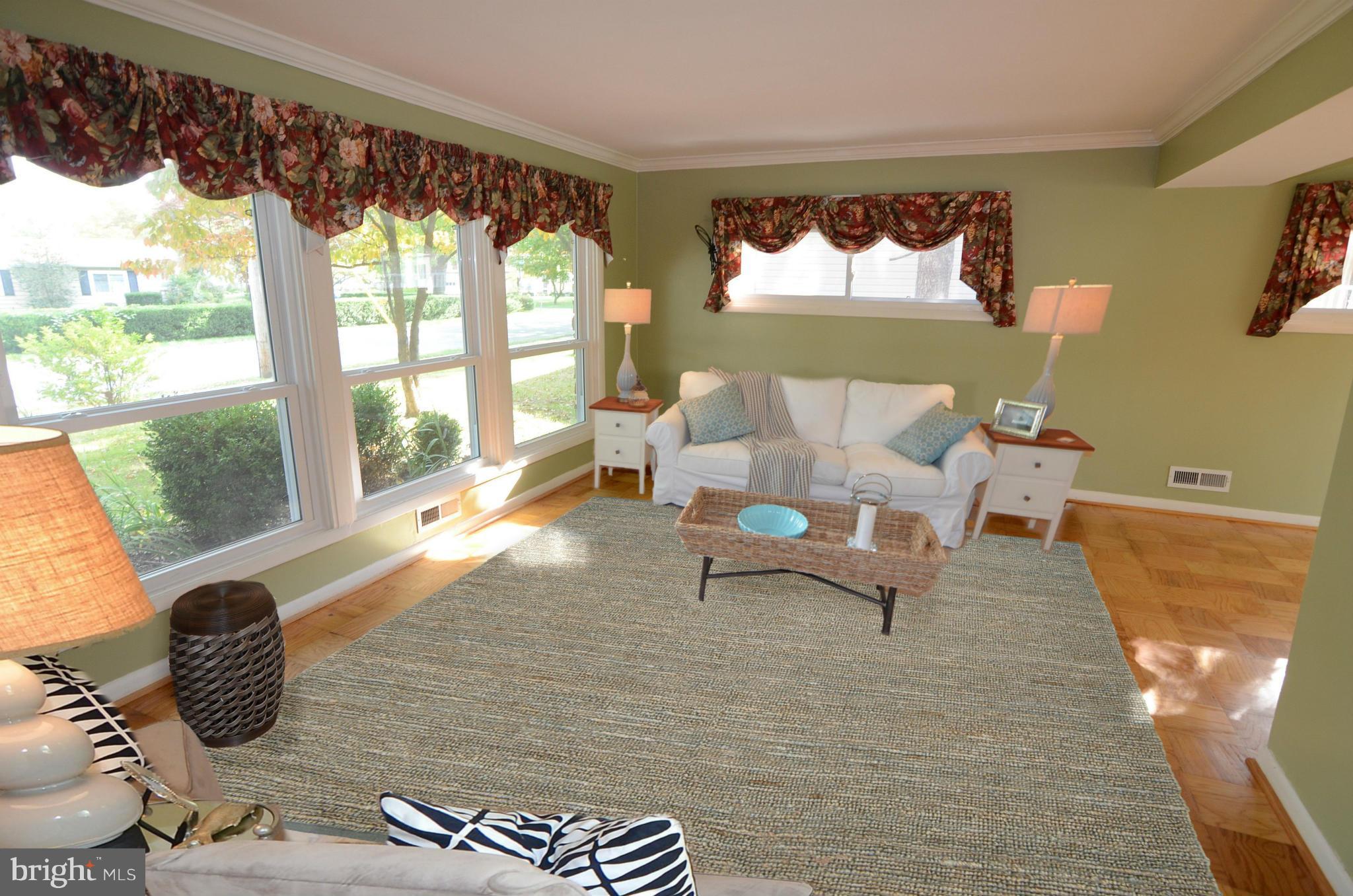 102 Holland Road Severna Park, MD 21146 - Photo 11 of 29 Living Room