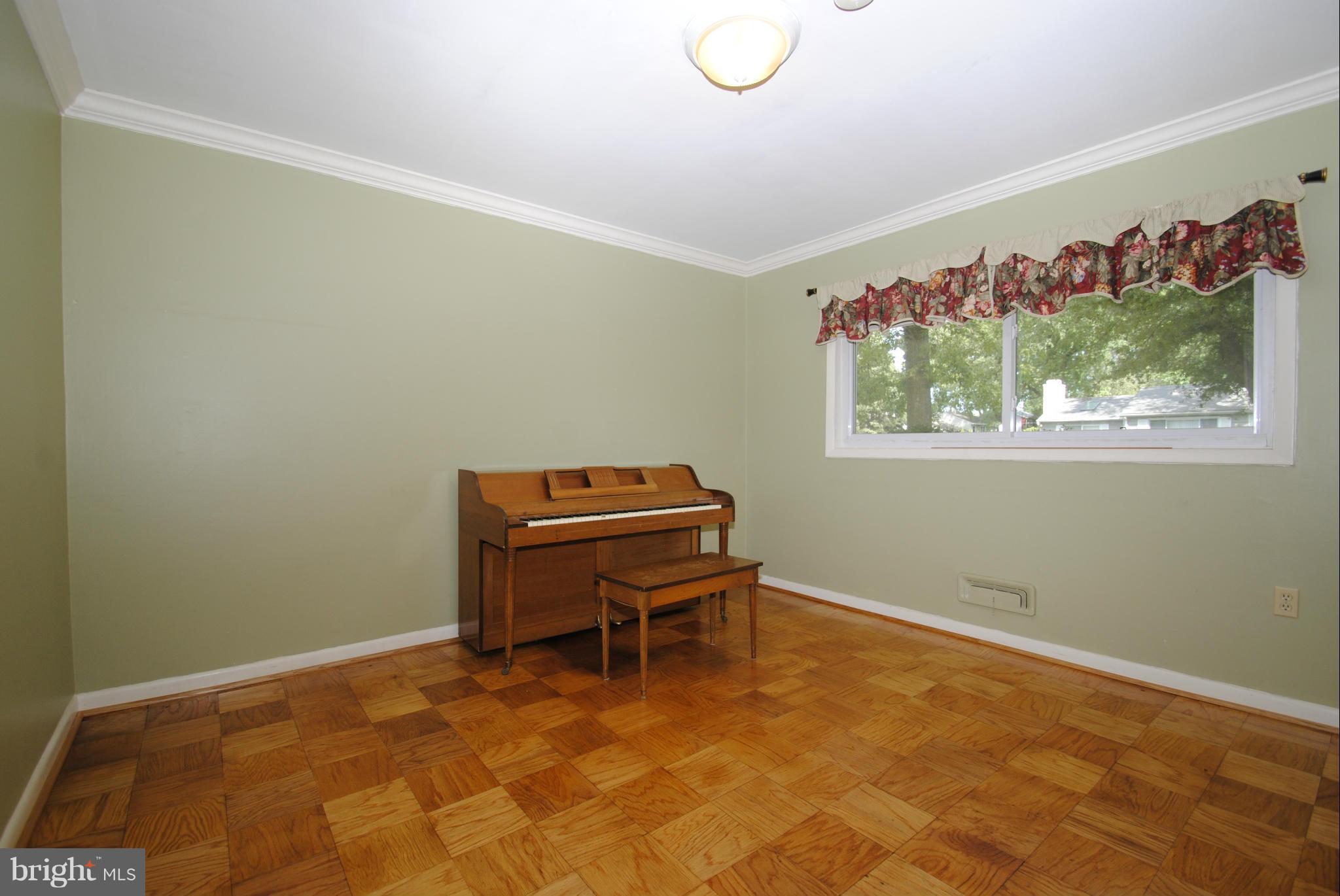 102 Holland Road Severna Park, MD 21146 - Photo 14 of 29 Interior (General)