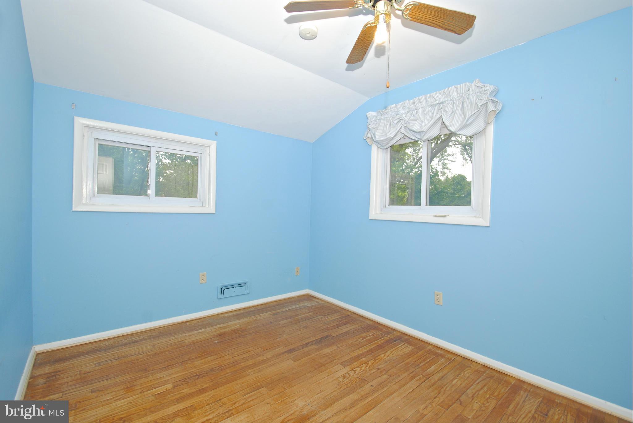 102 Holland Road Severna Park, MD 21146 - Photo 23 of 29 Bedroom
