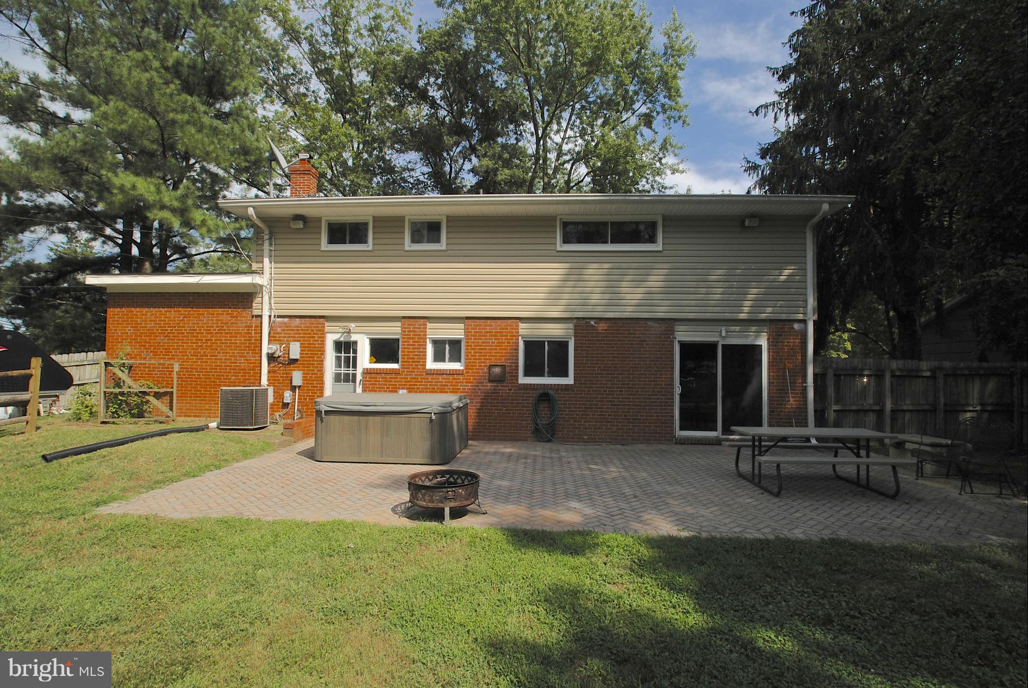 102 Holland Road Severna Park, MD 21146 - Photo 25 of 29 Exterior (Rear)