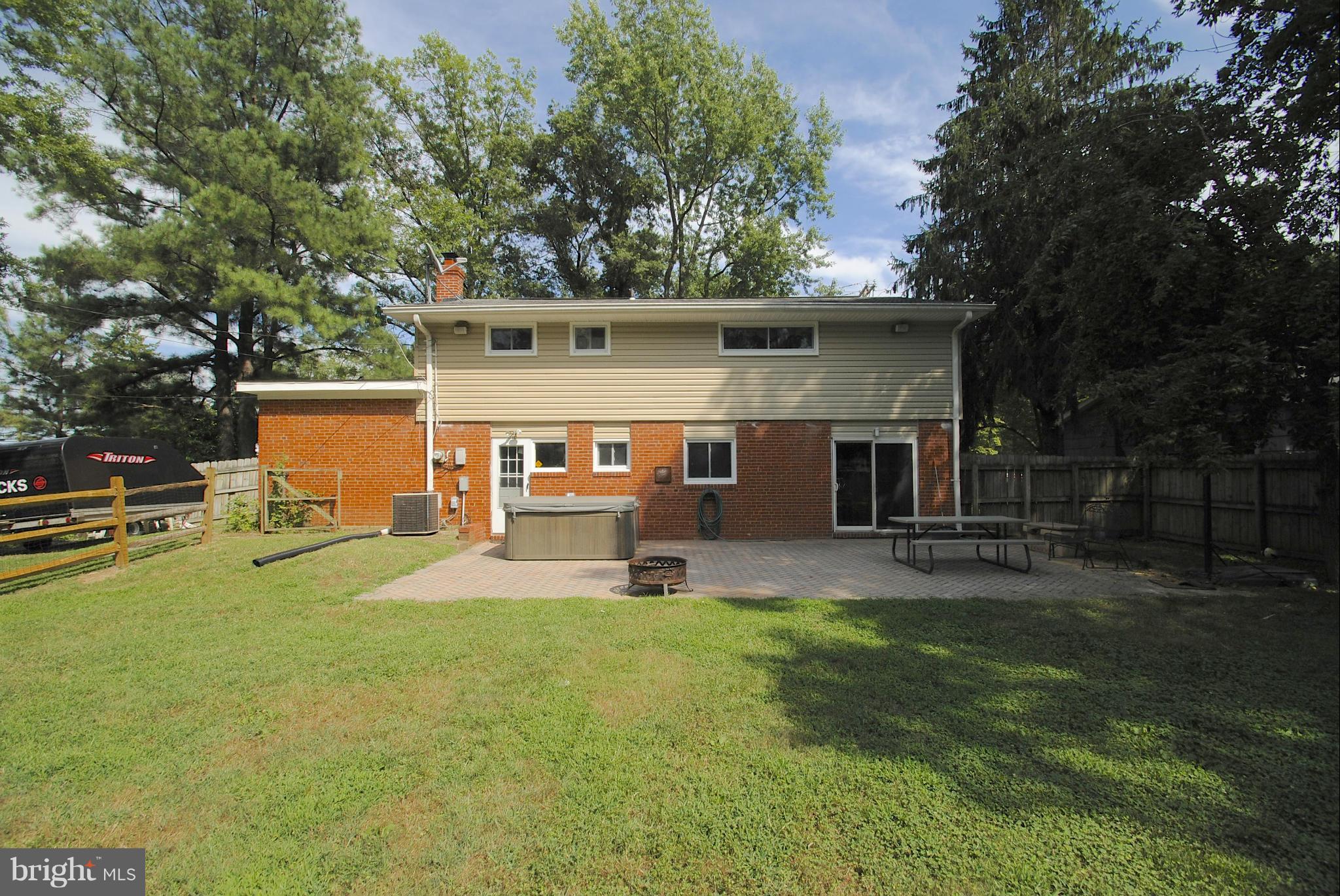 102 Holland Road Severna Park, MD 21146 - Photo 26 of 29 Exterior (Rear)