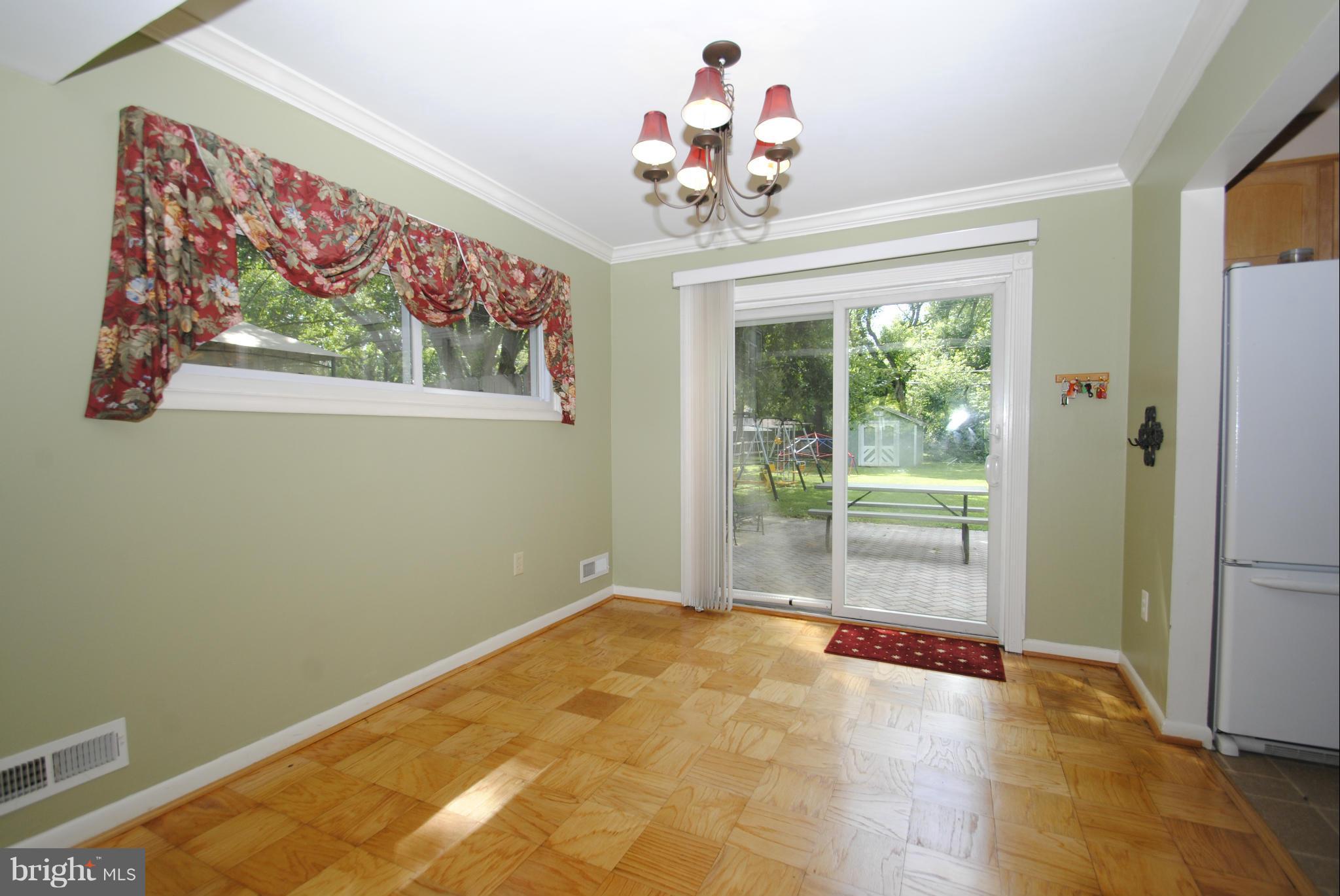 102 Holland Road Severna Park, MD 21146 - Photo 9 of 29 Dining Room