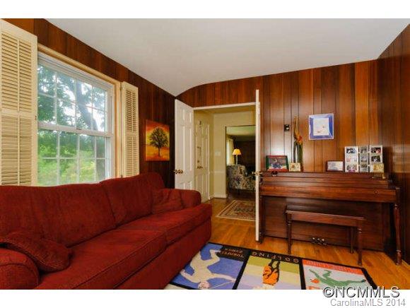 100 Wembley Road Asheville, NC 28804 - Photo 11 of 24 Gallery Image 11