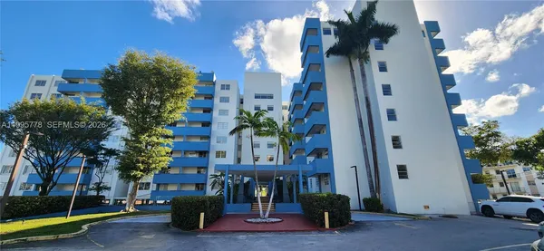 $1,900 | 5050 Northwest 7th Street, Unit 210, Miami, FL 33126