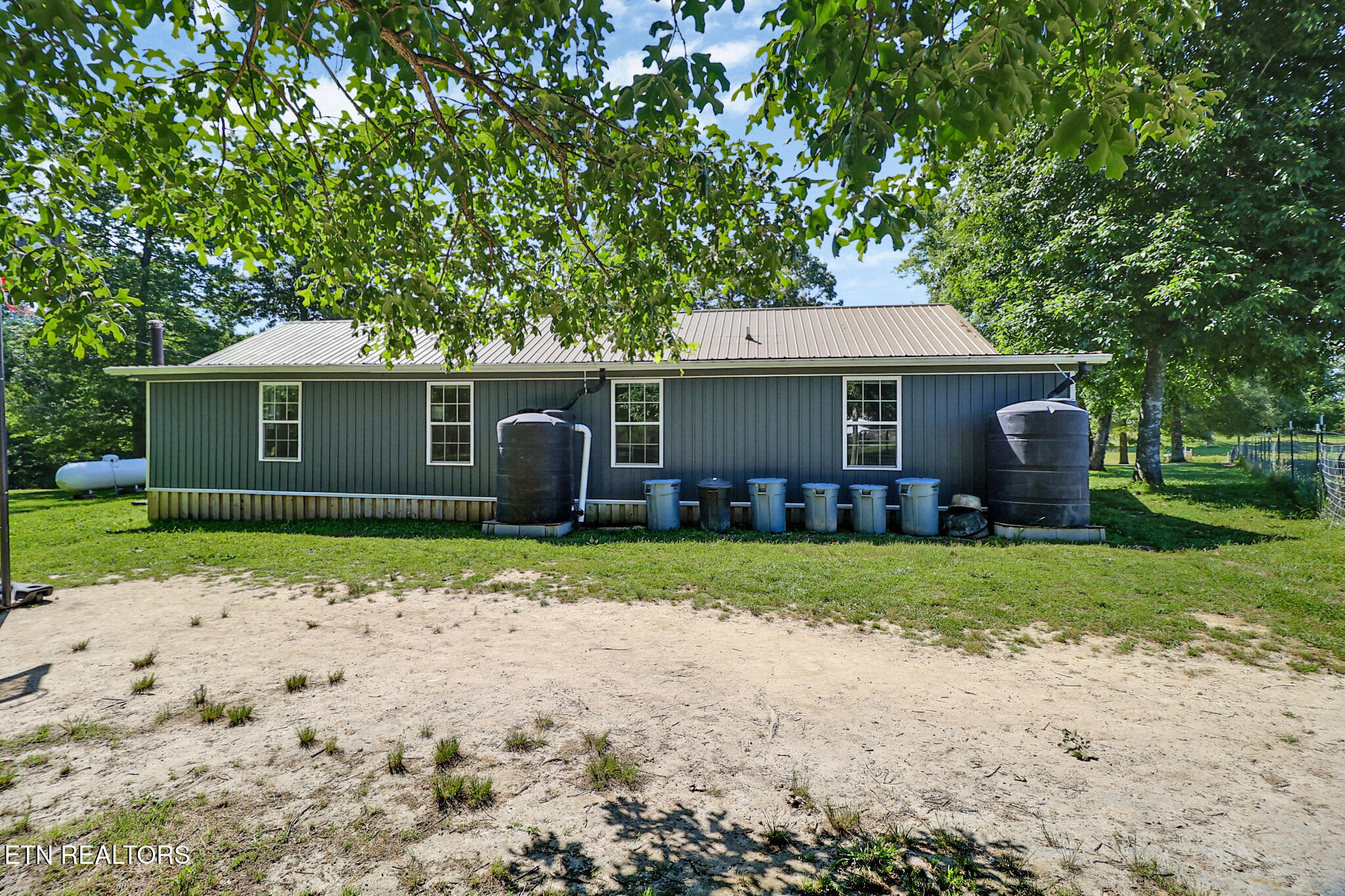 122 Frankfort Road Lancing, TN 37770 - Photo 41 of 60 Back
